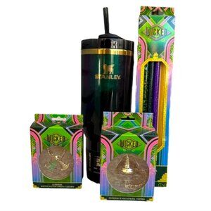 NEW Wicked Stanley Elphaba 40oz  Tumbler + 4 pack straws + Topper + Handle Charm